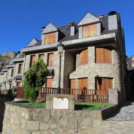 Duplex Quinones En Montanas * El Pueyo de Jaca